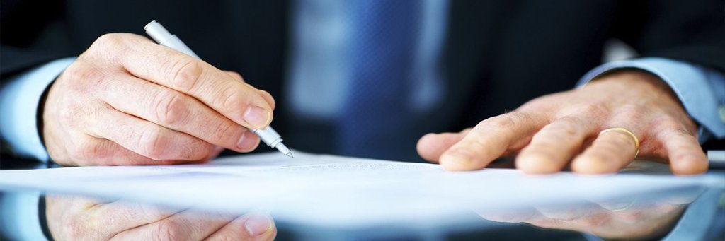 Business Lawyer sign a Shareholder Agreement or Stockholder Agreement